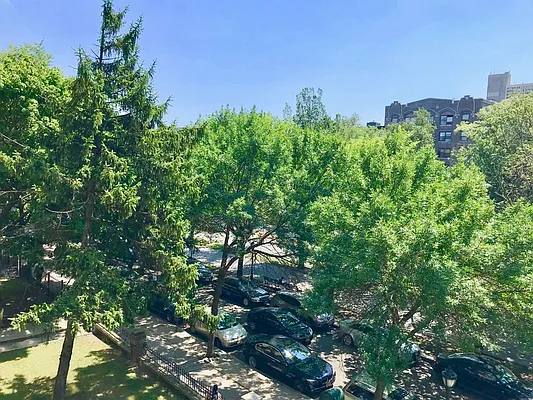 Rented by Zjama Realty Corp | media 10