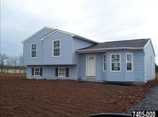 318 Forrest Dr, Gettysburg, PA 17325