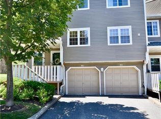 190 Eagle Ridge Way, Nanuet, NY 10954
