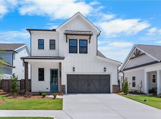 182 Herring Dr, Hoschton, GA 30548