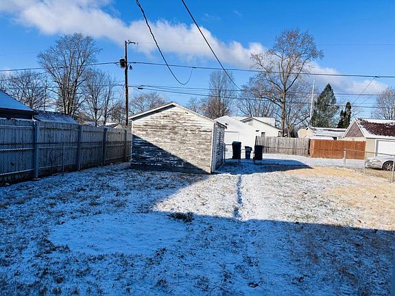 3rd image of 1632 S 6th St