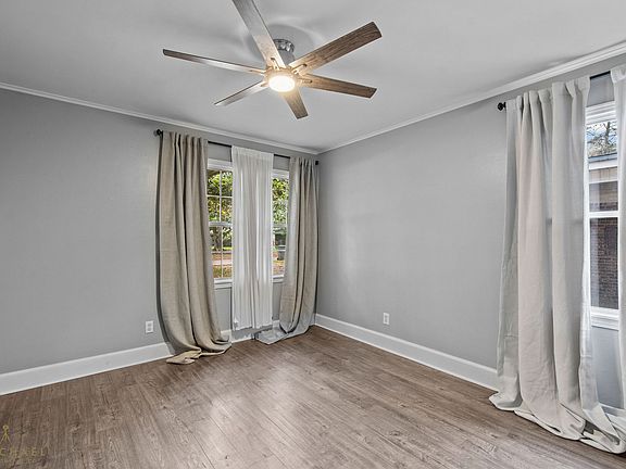 5th image of 149 Charles Ave