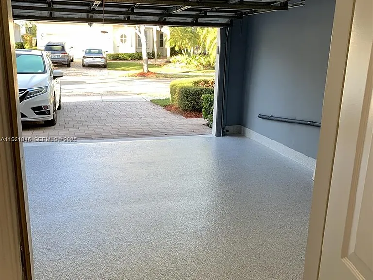 2518 Bay Pointe Ct — Photo 44