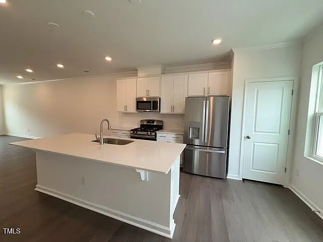 683 Mirkwood Ave — Photo 4
