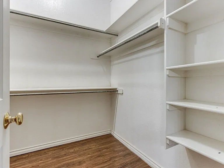 16605 Farmington Way — Photo 3
