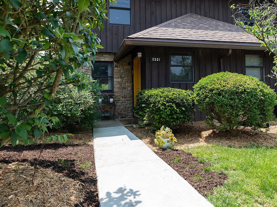 1st image of 2301 E Winding Brook Ct