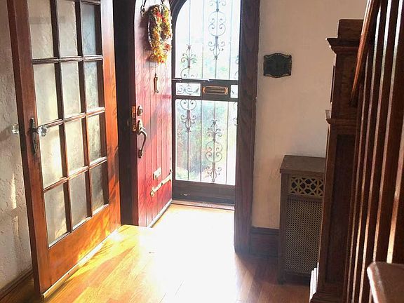 5th image of 130 Ingraham Ln #130