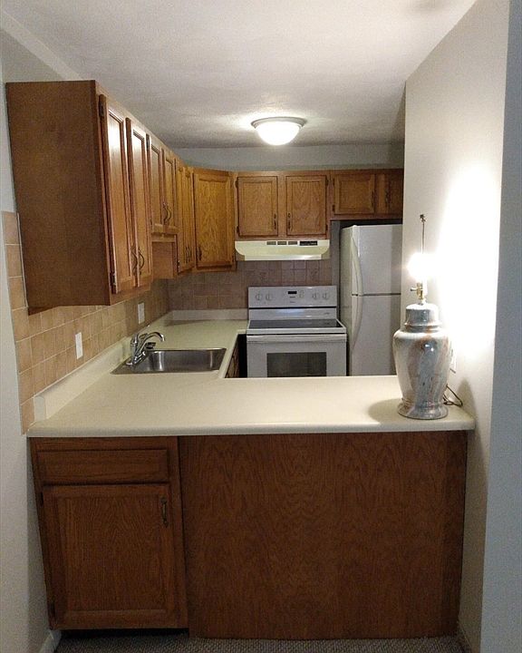 1st image of 616 Boston Post Rd E APT 7