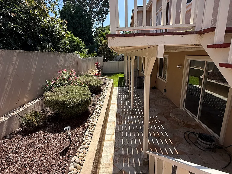 deck steps down to back yard