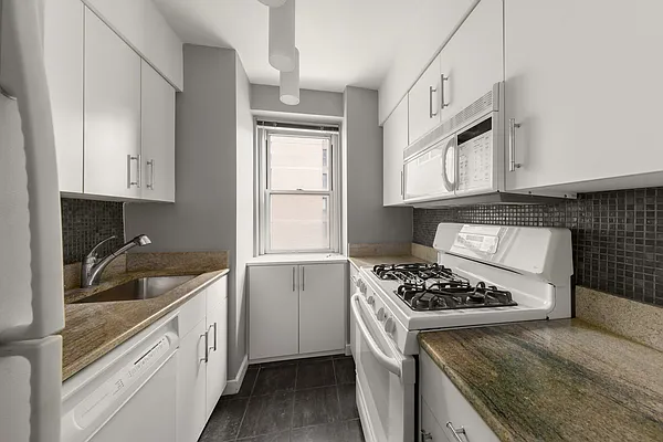 Sold by Compass | media 3