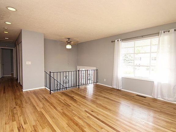 4th image of 10275 Dewhill Ln