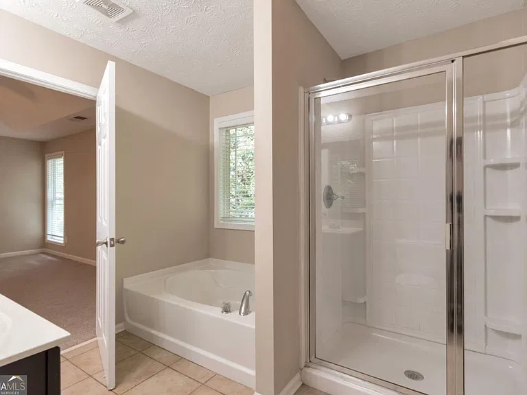 2020 Briar Creek Ct NE — Photo 16
