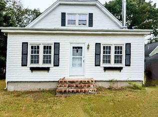 267 Hamlin St, Acushnet, MA 02743