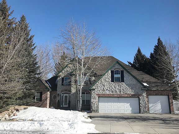 2nd image of 126 Haven Ln
