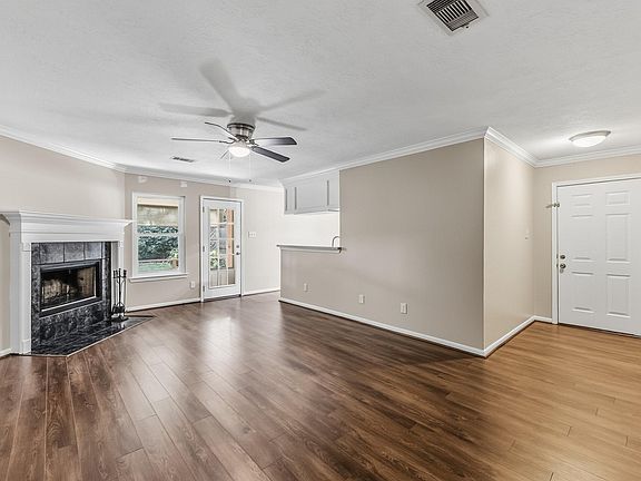 3rd image of 511 Springwood Dr