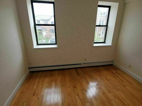 5th image of 20-50 29th St #2FE