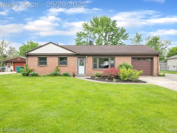 2514 Hearthside Dr, Ypsilanti, MI 48198