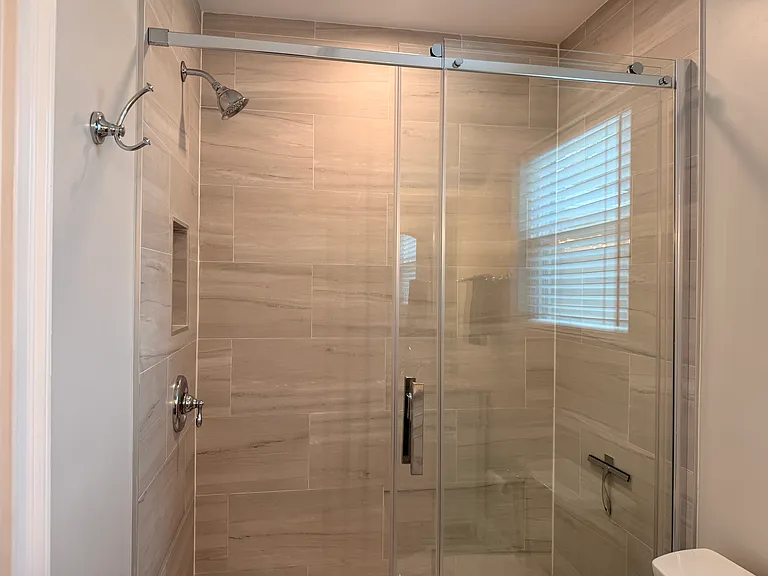 4202 W Palmira Ave — Photo 16