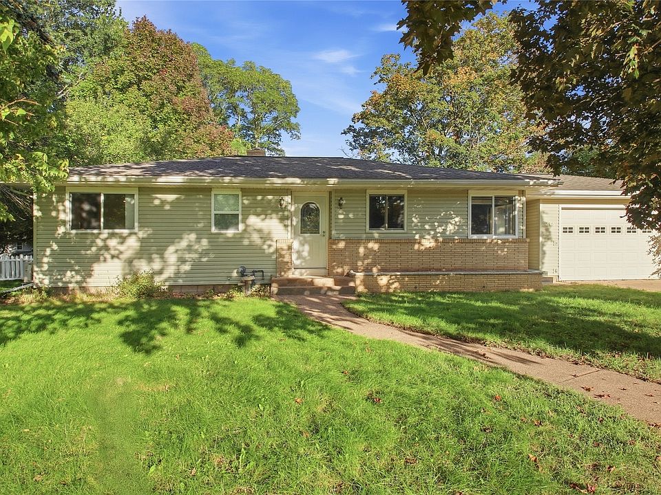 1st image of 216 17th Street NE