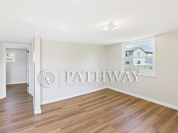 4th image of 172 North St #10976328
