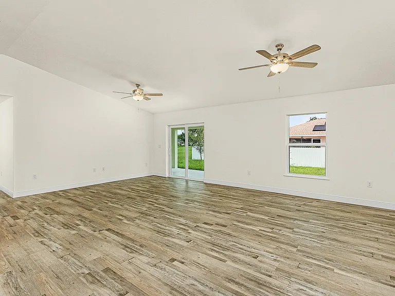 2603 NE 19th Ave — Photo 12