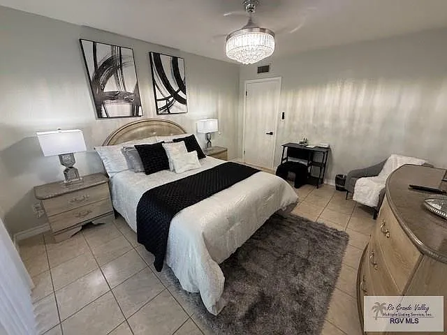 3500 Carmen Ave #408 — Photo 16