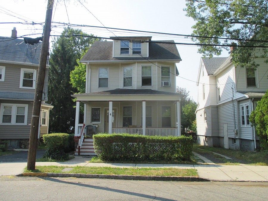 1st image of 4 Ashwood Ter