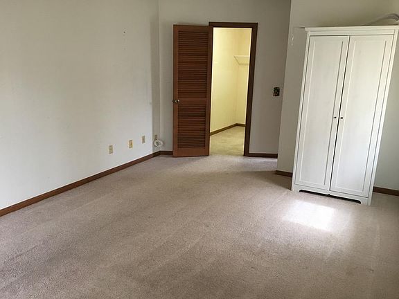 5th image of 3407 Lakeview Dr