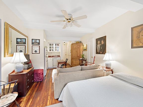 4th image of 320 E 42nd St APT 813