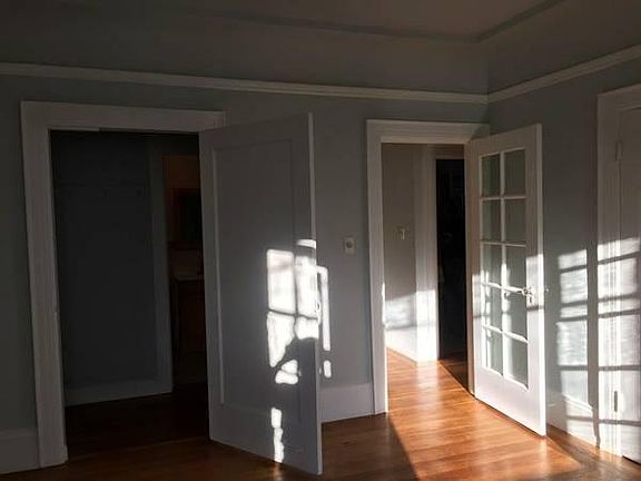 5th image of 27 Lexington St #2