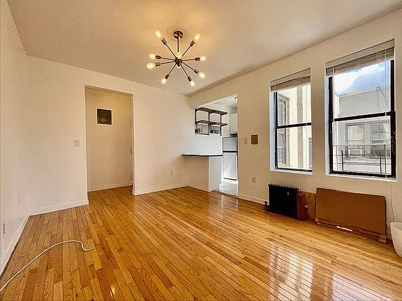 3rd image of 560 W 170th St APT 6D