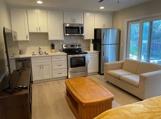 3 Hampton Ct, Los Altos, CA 94022