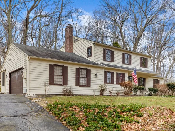 22 Queen Eleanor Drive, Ledyard, CT 06335