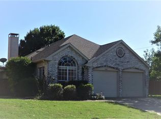 938 Winterstone Dr, Lewisville, TX 75067