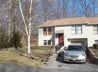 31 Quail Ct, Hamburg, NJ 07419