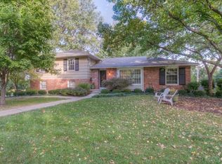 9721 Cedar St, Overland Park, KS 66207
