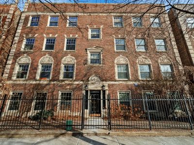 6121 N Hoyne Ave APT 2S, Chicago, IL, 60659