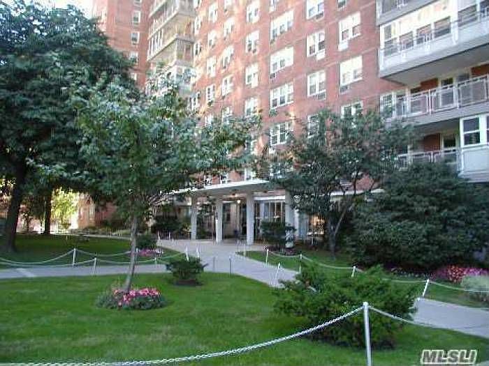 Carlye Tower B