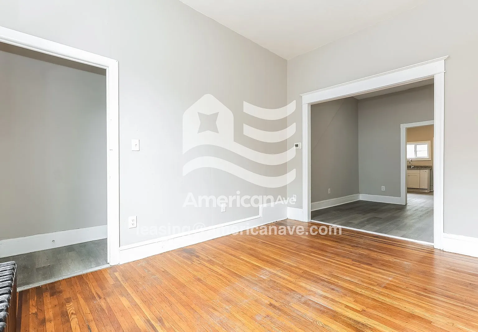 3 bed, 1.0 bath, 1081 sqft, $1,197 — Photo 2