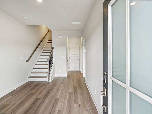 The Leighton floorplan with the Radiant Linen interior package.