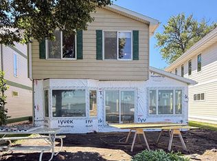 4044 240th St, Clear Lake, IA 50428