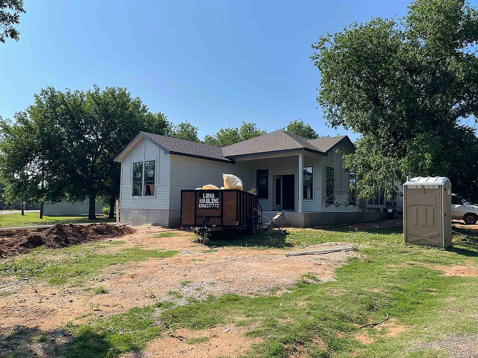 1st image of 871 Fir Lane