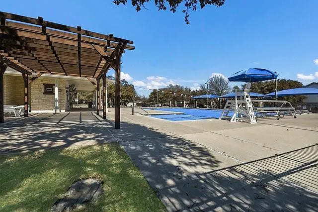 1102 Port Daniel Dr — Photo 37