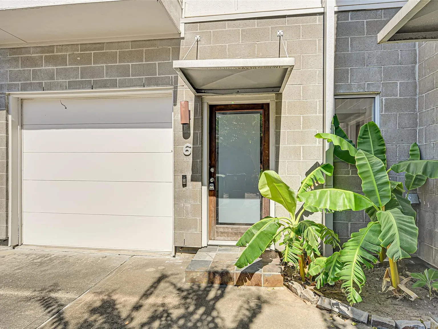 2 bed, 2.5 bath, 1348 sqft, $1,950 — Photo 3