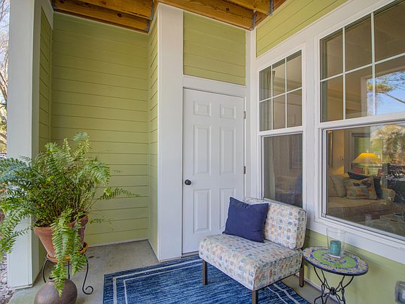 3rd image of 2315 Chatelain Way