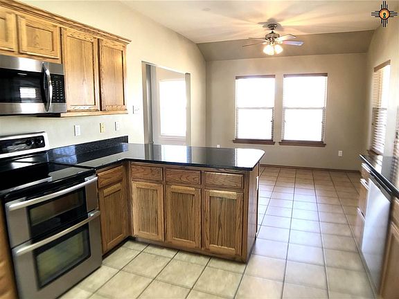 4th image of 2320 Country Meadows Dr