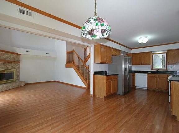 2nd image of 117 Hampton Ave