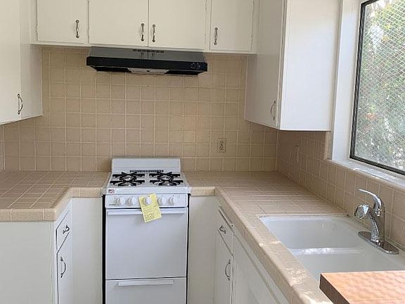 5th image of 640 N Whitnall Hwy APT A