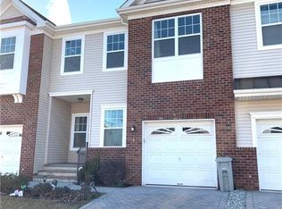 6 Shadowlawn, Franklin, NJ 08873