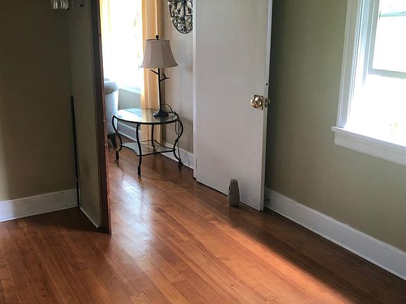 5th image of 313 N D St #3